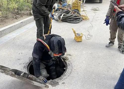 保定望都抽化粪池公司分享管道气囊封堵的原理。